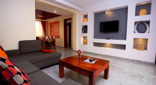 Deluxe 1- Bedroom Apartment With Swimming Pool