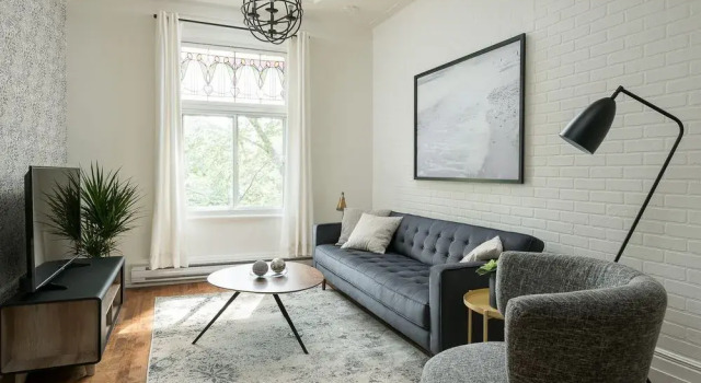 Chic 4br in Plateau, Rezervasyon Otel Montreal Quebec