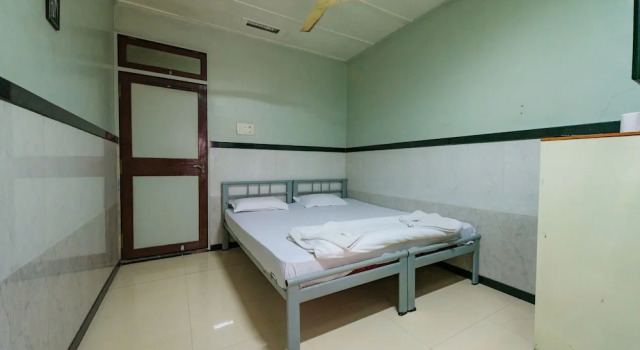 Номер Economy Travellers Inn Mumbai
