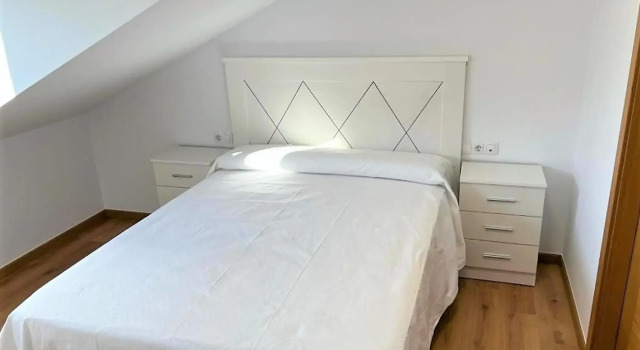 Premium apartment in A Valenzá near the centre, Prenota Appartamento Ourense 