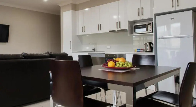 Апартаменты с 2 комнатами с балконом Renmark Holiday Apartments