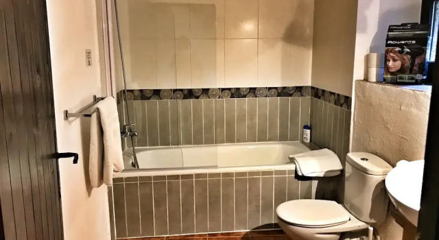 Четырёхместный номер Standard с видом на сад Hotel Mas Pelegri