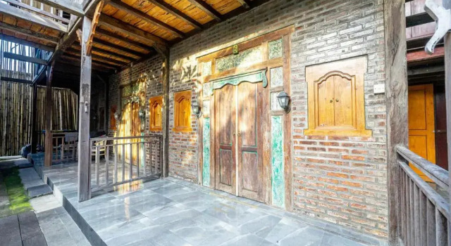 Кровать в общем номере Tropical Canggu Hostel