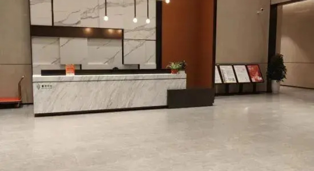 Lanjing High Altitude River View Hotel (Wuyi Square Peiyuanqiao Subway Station)