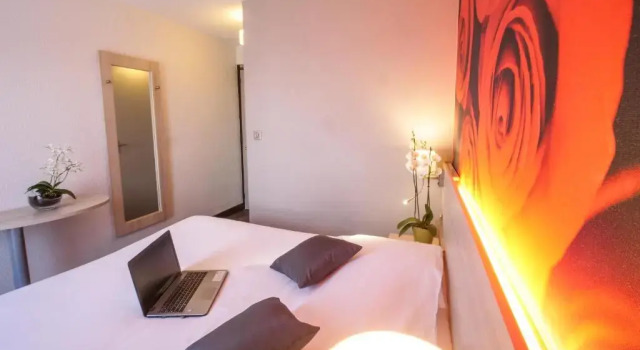 Семейный номер Standard Hôtel Inn Design & Restaurant Challans