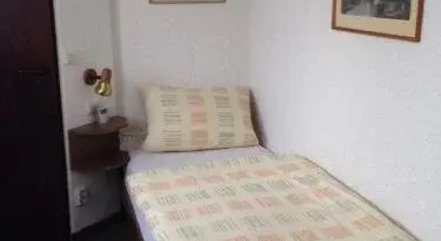 Guesthouse AirMinis, Забронировать Отель Лохаузен Дюссельдорф