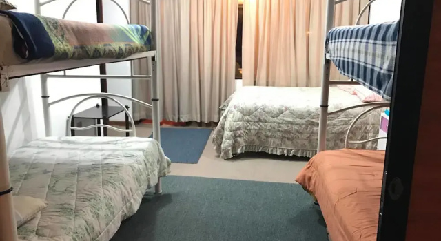 Adulam, Book Hotel La Floresta Quito