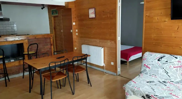 Agréable appartement de 48 m² en RDC, Prenota Appartamento Hotel a Alvernia con parcheggio, Parcheggio
