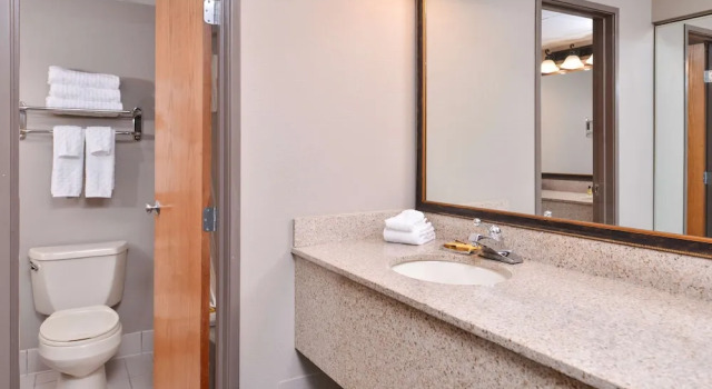 Двухместный номер Standard с видом на реку Best Western Plus Kelly Inn
