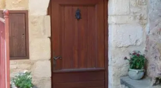 Charmante Maison Troglodyte, Prenota Appartamento Hotel a Aquitania con parcheggio, Parcheggio