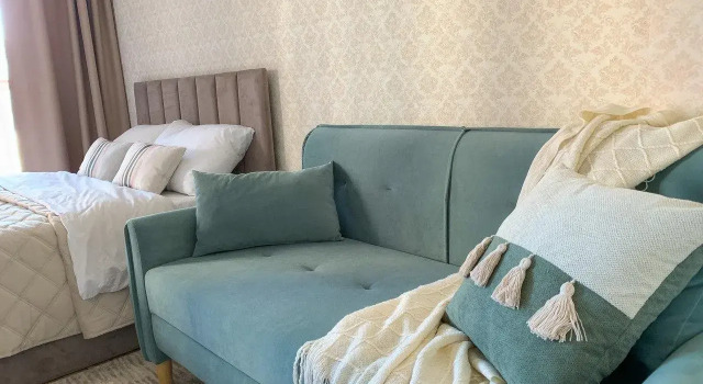 Сomfortable studio in the Academ, Boek Appartement Kalininsky district 