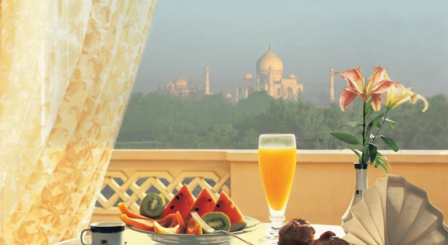 Двухместный номер Premier с балконом The Oberoi Amarvilas Agra