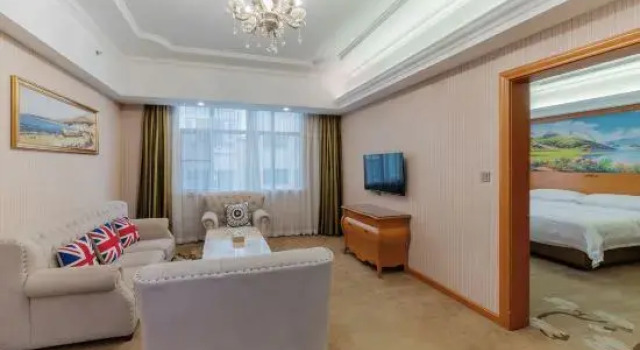 Двухместный люкс Business Vienna Hotel