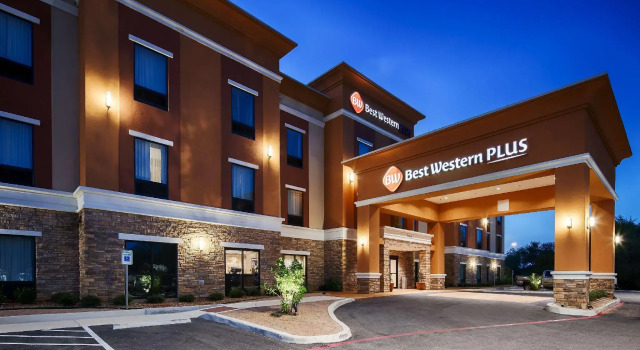 Номер Standard Best Western Plus Elmendorf Hotel San Antonio Hotel