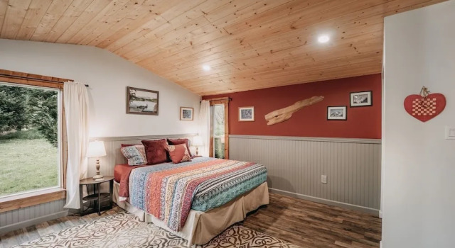 Номер Standard c 1 комнатой 71mf- Rustic - Pets Ok - Sleeps 4 1 Bedroom Cabin by RedAwning