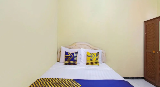 Camera Standard SPOT ON 91563 Hotel Meilias
