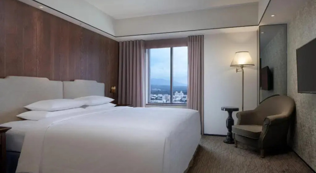 Семейный номер Standard Sheraton Taitung Hotel
