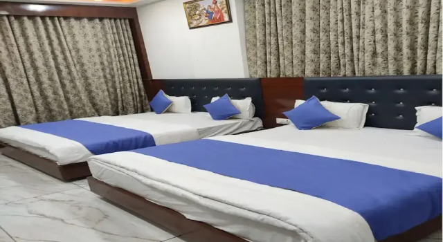Четырёхместный номер Deluxe Hotel R R One