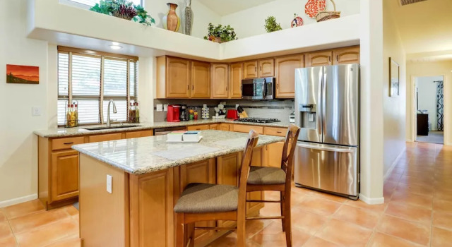 Коттедж Gorgeous Goodyear Home w/ Pool & Hot Tub!