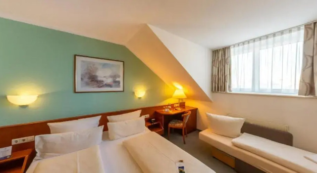 Трёхместный номер Standard Hotel Löwen
