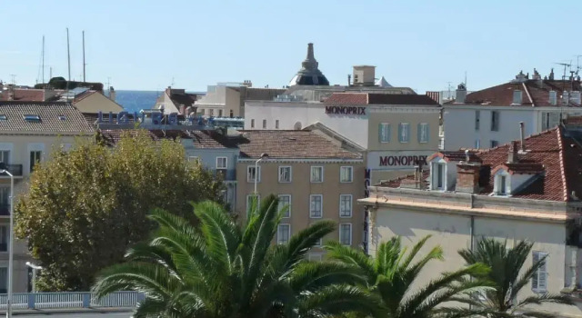 Superb Penthouse in Centre of Cannes Stunning Views Air-conditioning Internet Near the Palais - 532, Забронировать Апартаменты/квартира Канны Приморские Альпы, рядом с Продуктовый рынок Forville Provencal