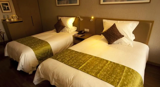 Yitel Lanzhou Dongfanghong Plaza, Rezerwuj Hotel Hotele 4-gwiazdkowe w Chengguan, 4*
