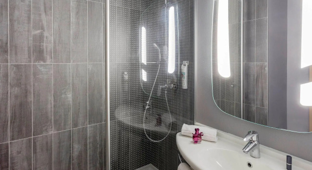 Standart çift kişilik oda ibis Bourges Centre