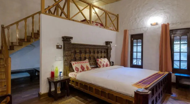 Van Serai, Rezerwuj Hotel Nathuakhan Uttarakhand