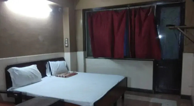 Hotel Sundar by iROOMZ, Rezerwuj Hotel Hotele w Andhra Pradesh z parkingiem, Parking