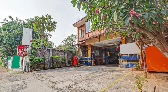 OYO 90408 Hotel Horton, Rezervasyon Otel North Cirebon West Java