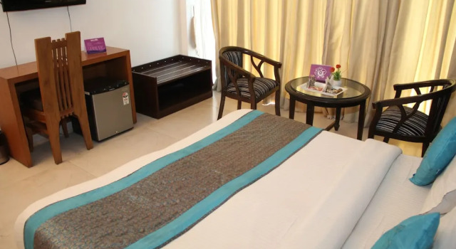 Двухместный номер Deluxe с видом на город Asian Suites IFFCO Metro Station Gurugram