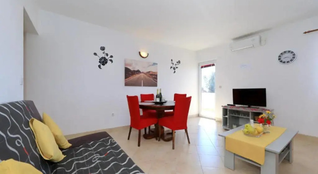 Апартаменты с балконом и с красивым видом из окна Apartments Luca