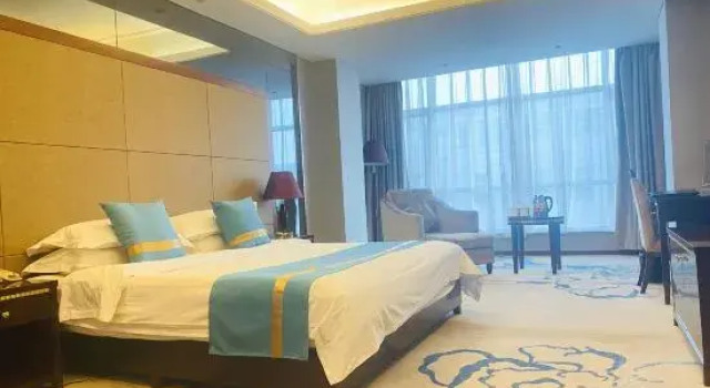 Люкс Weishanhu Holiday Hotel