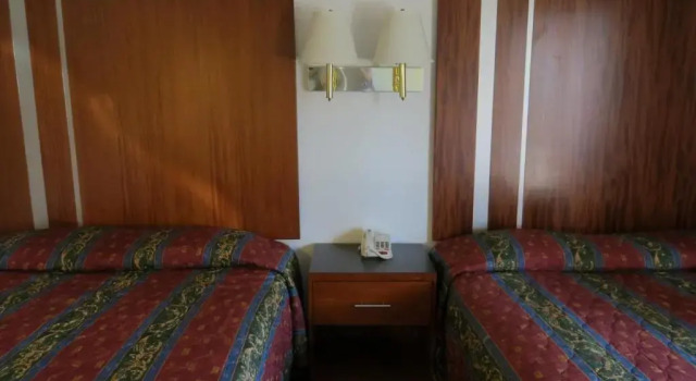 Четырёхместный номер Standard Riverside Inn & Suites