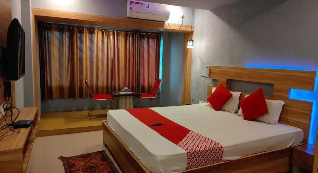 Ssj Premium, Rezerwuj Hotel Hotele w Bhubaneshwar z parkingiem, Parking
