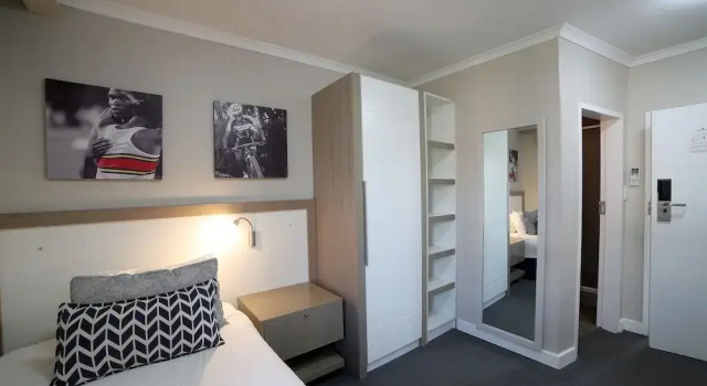 High Performance Center, Boek Hotel Pretoria 