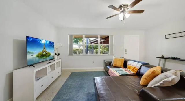 Lake House 2 in Davie