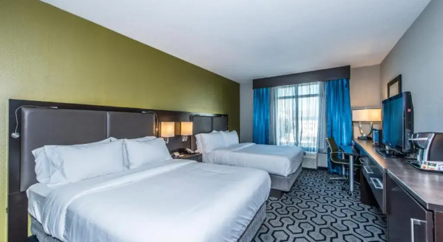 Run of House Holiday Inn Express & Suites Charleston Arpt-Conv Ctr Area by IHG