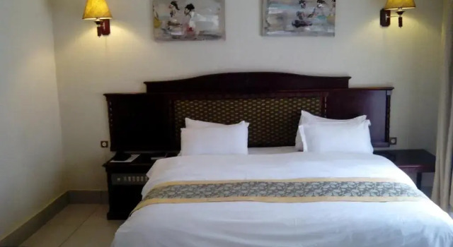 Полулюкс Stipphotels, Kiyovu