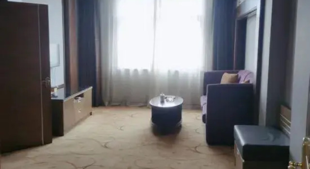 Люкс Business Jinjiang Business Hotel