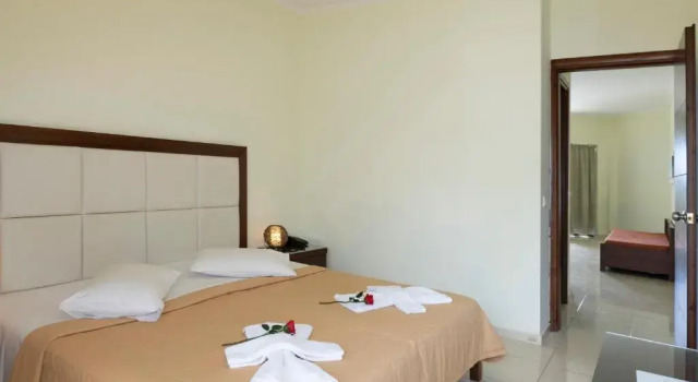 Четырёхместный номер Standard с видом на море Sandy Suites