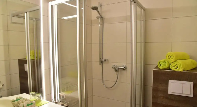 Двухместный номер Economy с балконом Hotel zum See
