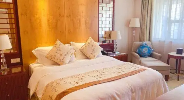 Люкс Executive Harbour City Hotel