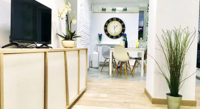 Apartment with One Bedroom in Madrid, with Furnished Terrace And Wifi, Забронировать Апартаменты/квартира Отели Мадрида с бассейном, рядом с Обитель Девы Марии дель-Пуэрто, Бассейн