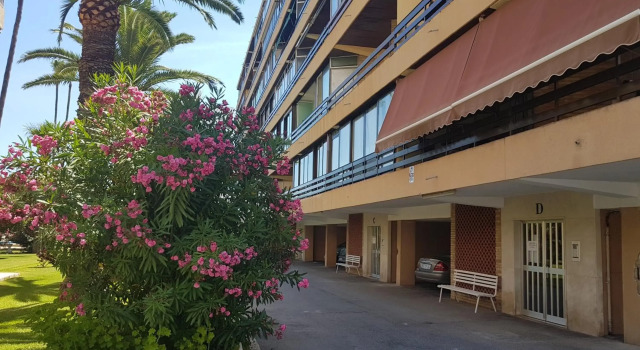 Apartament Los Planetas, Prenota Appartamento Hotel a Pamplona con parcheggio, Parcheggio