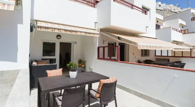 Апартаменты с 2 комнатами с видом на море Granada II Apartments