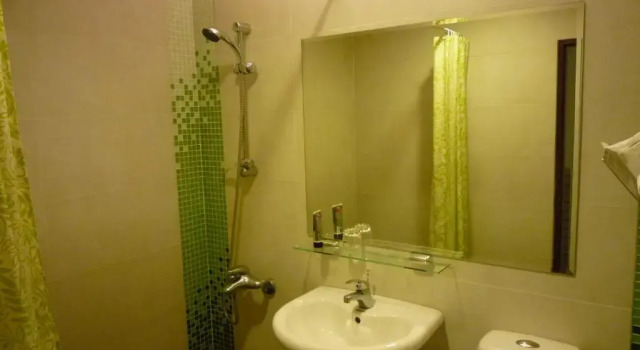 Кровать в общем номере Orinet-Jewel Youth Hostel