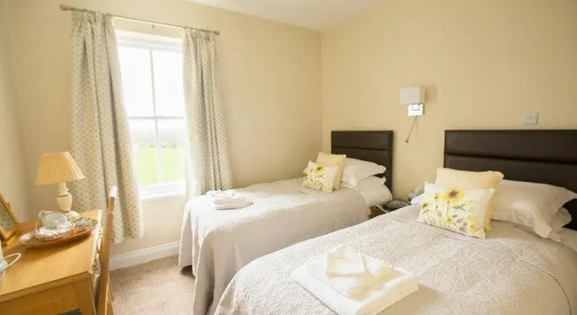 Hadrian Hotel - Inn