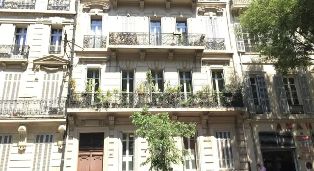 Petit studio centre ville Haussmannien, Забронировать Отель Марсель Буш-дю-Рон, рядом с Сад Развалин