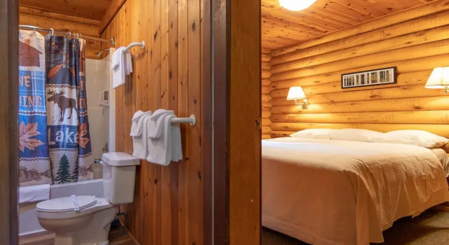 Четырёхместный номер Standard с 2 комнатами Cusheon Lake Resort